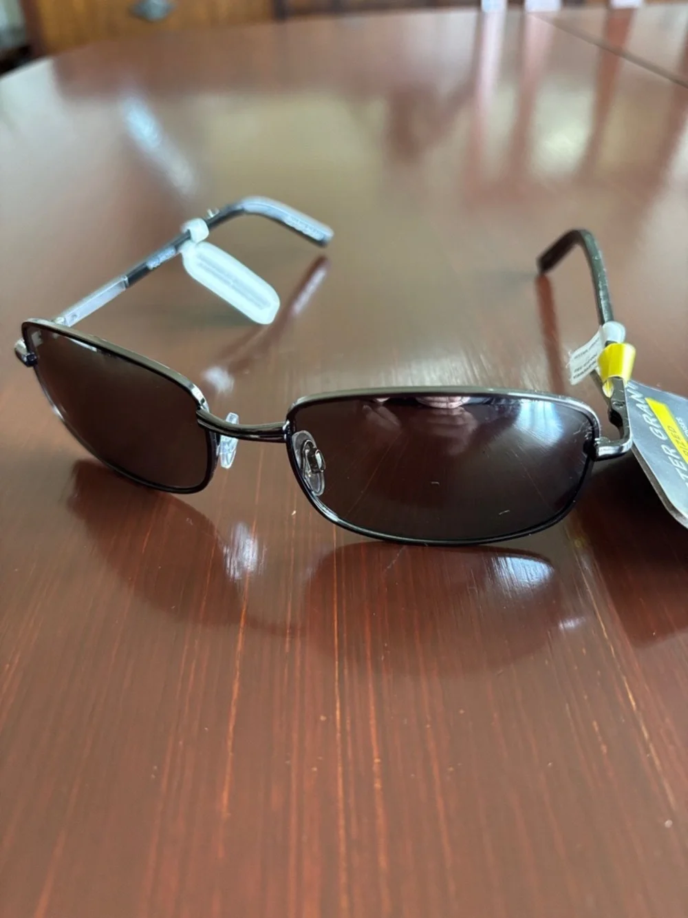 Foster Grant Polarized MaxBlock 100% UVA-UVB Aviator,gray mirror,black frame